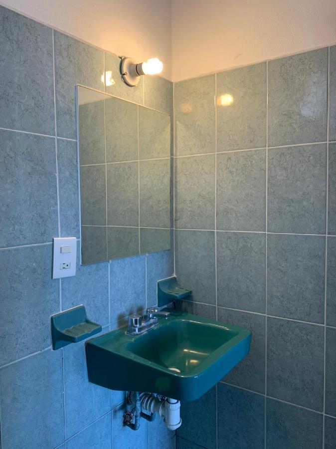 Hotel Casa Juanita Пуэрто-Эскондидо Экстерьер фото