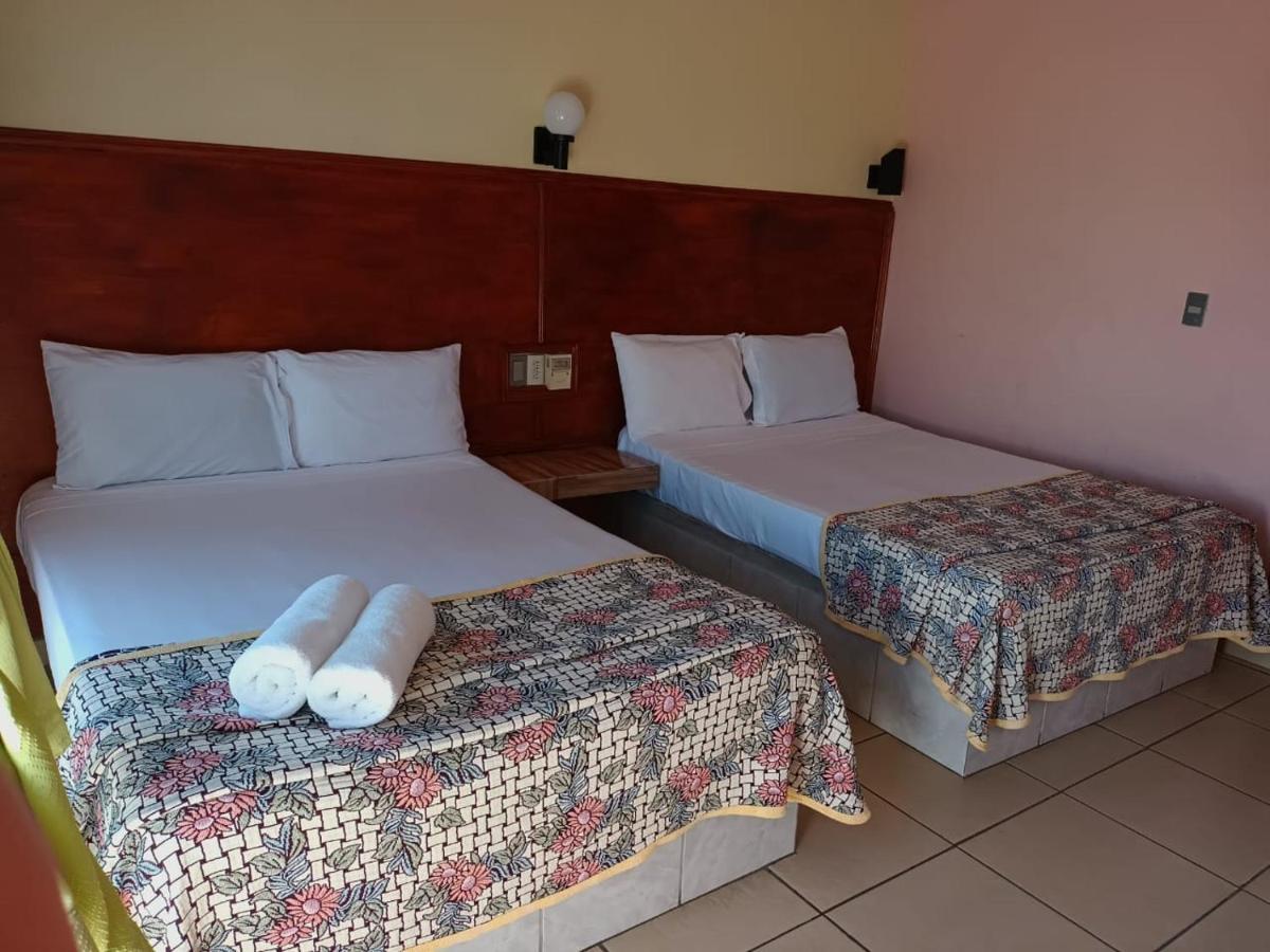 Hotel Casa Juanita Пуэрто-Эскондидо Экстерьер фото